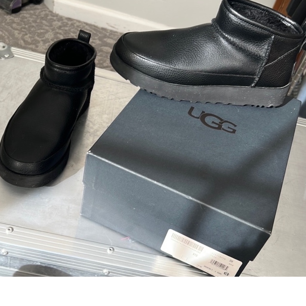 Ugg Black Leather Short Booties